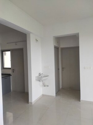 Room in 2 BHK Apartment at Vasant Nagar – for Rent