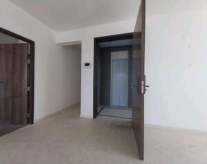 Room in 4 BHK Builder Floor at DLF Club Arcade, Sector 91 – for Rent