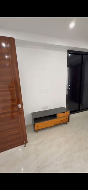 Furnished Amenities in 2 BHK Builder Floor at Safdarjung Enclave – for Rent