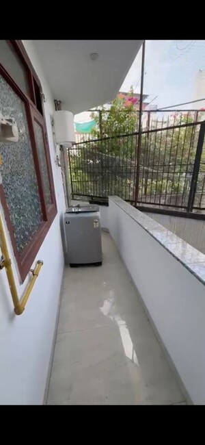 Balcony in 2 BHK Builder Floor at Safdarjung Enclave – for Rent