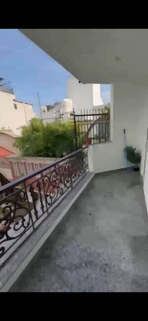 Balcony in 2 BHK Builder Floor at Safdarjung Enclave – for Rent