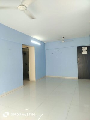 Room in 2 BHK Apartment at Crystal Armus, Chembur – for Rent
