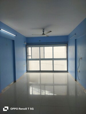 Room in 2 BHK Apartment at Crystal Armus, Chembur – for Rent