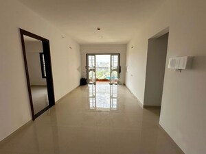 Room in 3 BHK Apartment at Kohinoor Sportsville, Hinjewadi – for Rent