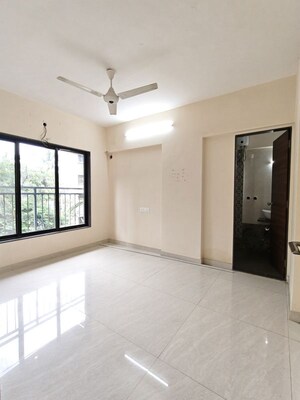 Room in 2 BHK Apartment at Modispaces Valley View, Borivali West – for Rent