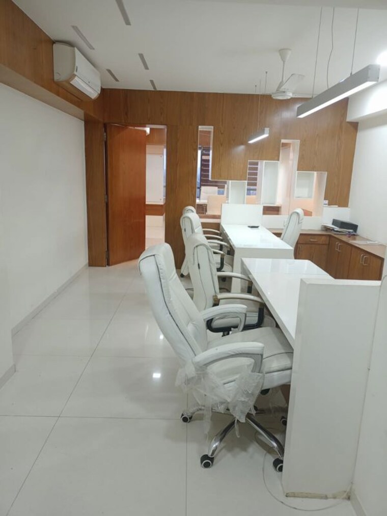 Team Area, times-square-arcade Commercial Office Space 1016 Sq.Ft. In Thaltej Ahmedabad 10623354