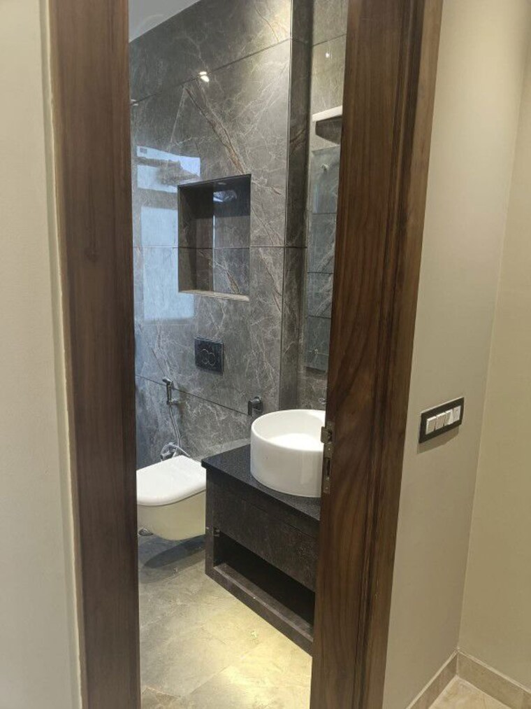 Bathroom, sector 5 3 Bedroom 1581 Sq.Ft. Independent House In Sector 5 Gurgaon 10623352