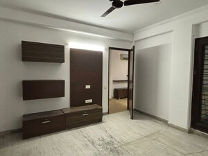 Room in 3 BHK Independent House at Sector 5 – for Rent