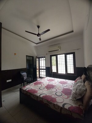 Bedroom in 3 BHK Builder Floor at Shahastradhara Road – for Rent