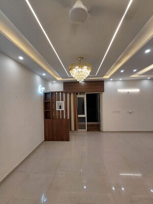 Room in 3.5 BHK Apartment at Water Works – for Rent