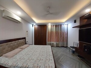 Bedroom in 2 BHK Builder Floor at Sector 21 – for Rent
