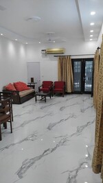 3 BHK 190 Sq.Yd. Builder Floor in Nehru Enclave