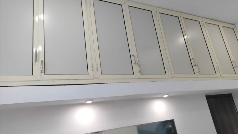 undefined, nehru enclave 3 Bedroom 190 Sq.Yd. Builder Floor In Nehru Enclave Delhi 10623370