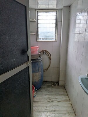 Bathroom in 1 BHK Apartment at Kailash CHS Borivali West, Borivali West – for Rent