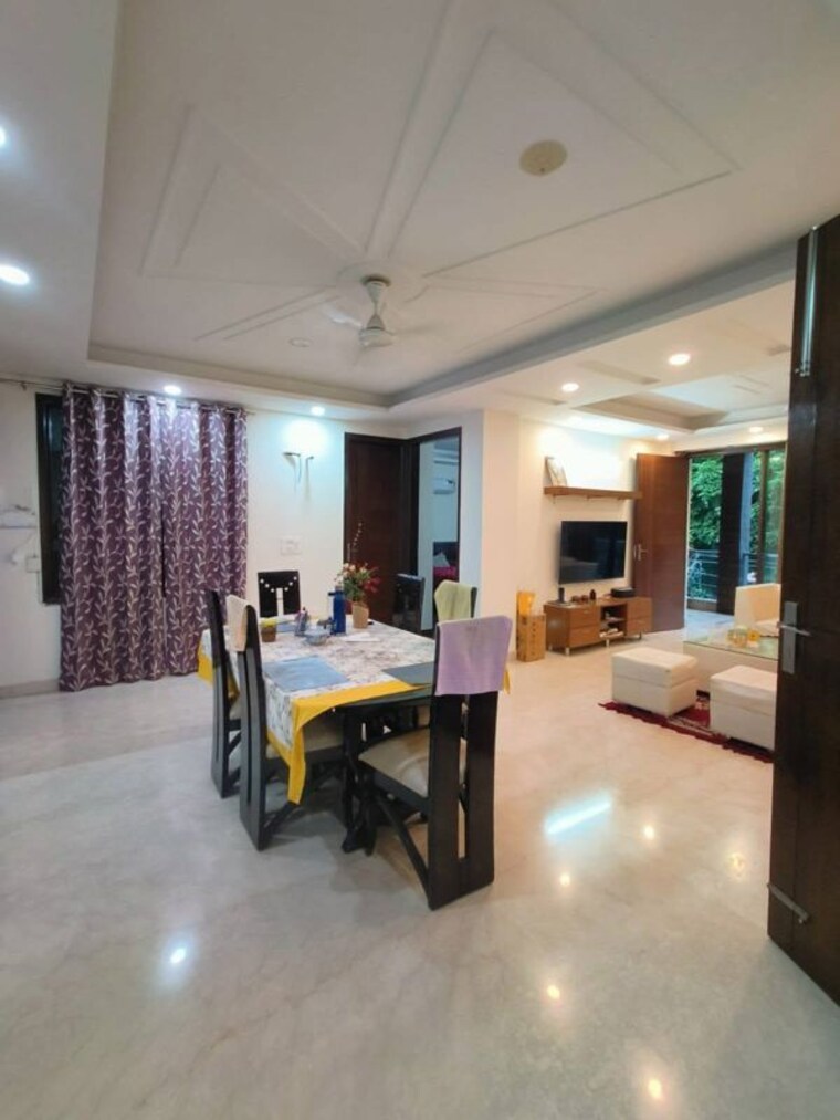  Parking, sector 46 3 Bedroom 2200 Sq.Ft. Builder Floor In Sector 46 Gurgaon 10623409