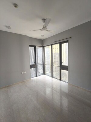 Room in 3 BHK Apartment at Lodha The Park, Worli – for Rent