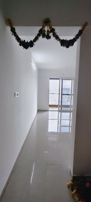 Room in 2 BHK Apartment at Duville Riverdale Grove, Kharadi – for Rent