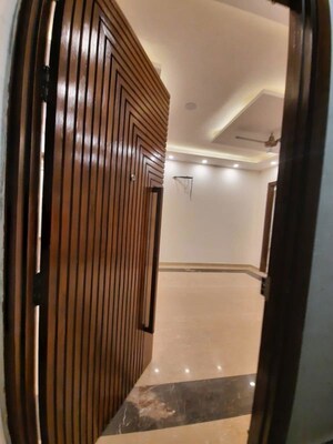 Balcony in 3 BHK Builder Floor at Sector 22 – for Rent