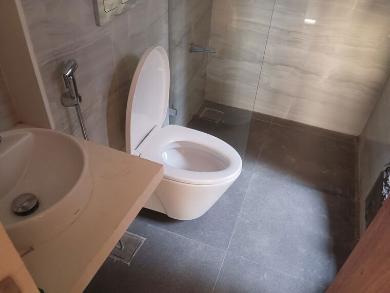 Bathroom, dosti-eastern-bay 2 Bedroom 725 Sq.Ft. Apartment In Wadala Mumbai 10623433