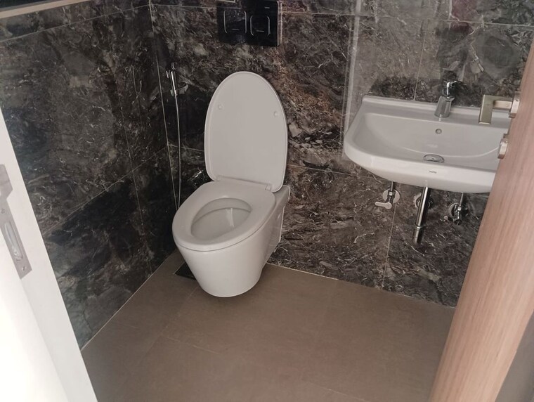 Bathroom, dosti-eastern-bay 2 Bedroom 725 Sq.Ft. Apartment In Wadala Mumbai 10623433
