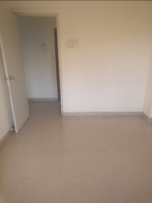 Room in 1 BHK Apartment at Aspen Park, Goregaon East – for Rent
