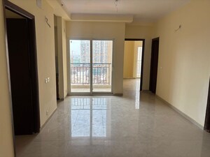 Room in 2 BHK Apartment at Amrapali Verona Heights, Tech Zone 4 Greater Noida – for Sale