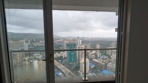 Room in 2 BHK Apartment at JP Decks, Goregaon East – for Sale