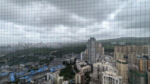 Bathroom in 2 BHK Apartment at JP Decks, Goregaon East – for Sale