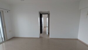 Room in 2 BHK Apartment at JP Decks, Goregaon East – for Sale