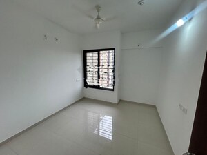Room in 2 BHK Apartment at Kohinoor Sportsville, Hinjewadi – for Rent