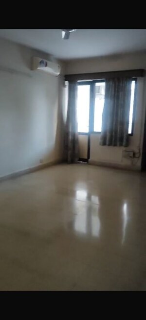 Room in 3 BHK Apartment at Prestige Acropolis, Kadugodi – for Rent