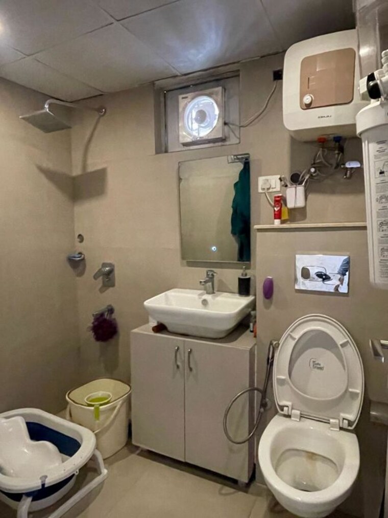 Bathroom, mittal-rajnagar-residency 3.5 Bedroom 2145 Sq.Ft. Apartment In Raj Nagar Extension Ghaziabad 10623314