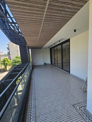 Balcony in 5 BHK Builder Floor at Sector 57 – for Rent
