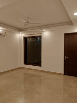 Room in 3 BHK Independent House at Sector 5 – for Rent