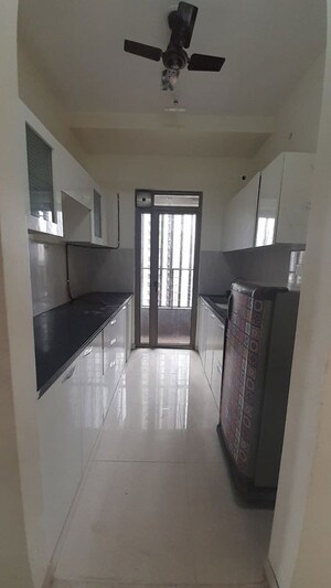 Kitchen in 2 BHK Apartment at Kalpataru Paramount, Kapur Bawdi – for Rent