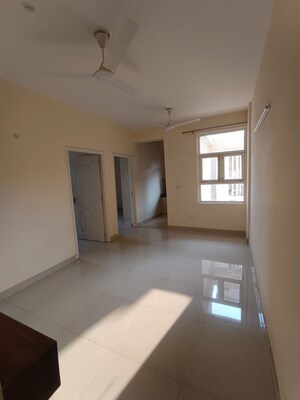 Room in 2 BHK Apartment at Shree Vardhman Mantra, Sector 67 – for Rent