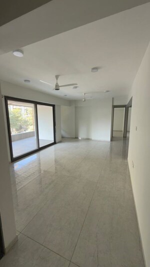 Room in 4 BHK Apartment at Athashree Inspera, Vasna Bhayli Road – for Sale