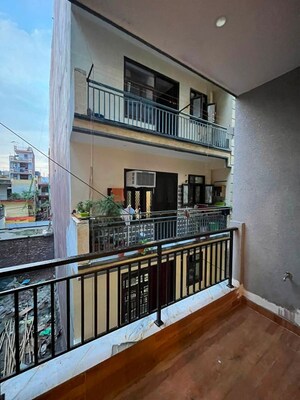 1 BHK Builder Floor For Rent in Saket