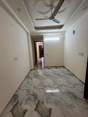 Room in 1 BHK Builder Floor at Saket – for Rent