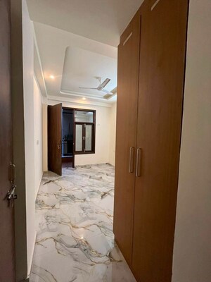 Room in 1 BHK Builder Floor at Saket – for Rent
