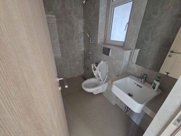 Bathroom, atul-horizon 1 Bedroom 450 Sq.Ft. Apartment In Bhandup West Mumbai 10623584