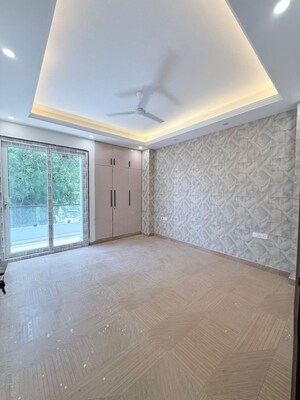Room in 3 BHK Builder Floor at Sector 23 – for Rent