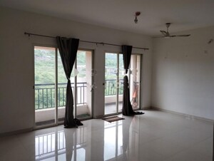 Room in 2 BHK Apartment at Puranik Abitante, Bavdhan – for Rent