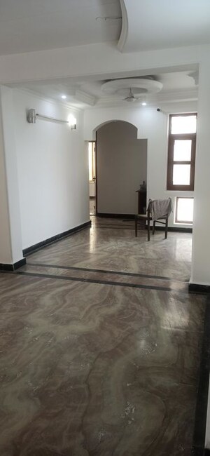 Room in 3 BHK Builder Floor at Sector 23 – for Rent