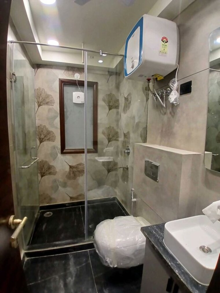 Bathroom, palam-vihar-residents-association 3 Bedroom 1550 Sq.Ft. Builder Floor In Palam Vihar Gurgaon 10623620