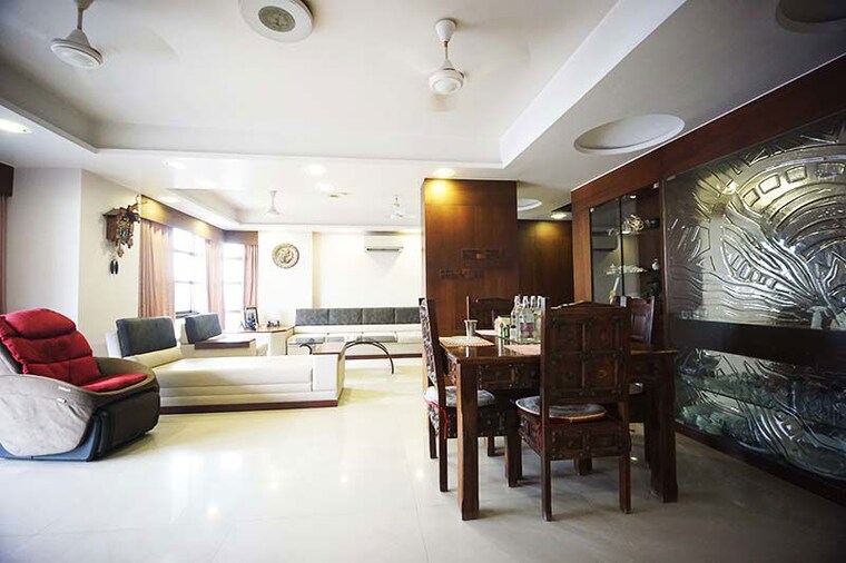 Gym, satellite 4 Bedroom 2610 Sq.Ft. Apartment In Satellite Ahmedabad 10623654