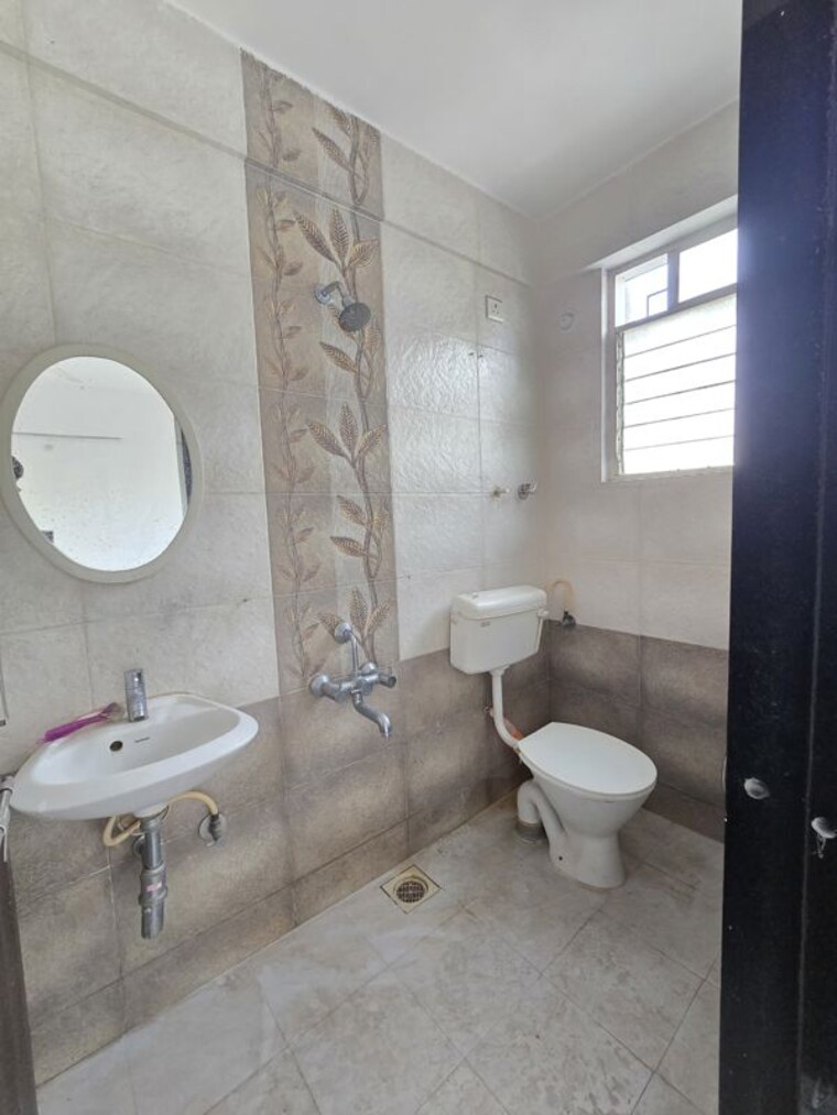 Bathroom, mahadev nagar 2 Bedroom 800 Sq.Ft. Apartment In Mahadev Nagar Pune 10623661