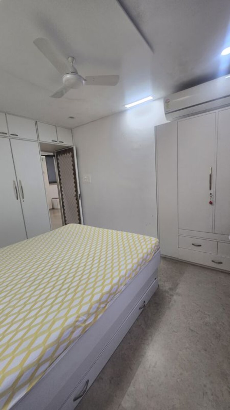 Room, babulnath 2 Bedroom 650 Sq.Ft. Apartment In Babulnath Mumbai 10623673