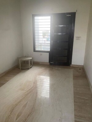 1 RK Builder Floor For Rent in Sector 46