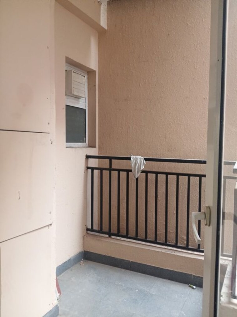 Balcony, mahagun-my-woods 2.5 Bedroom 1235 Sq.Ft. Apartment In Sector 16c Greater Noida Greater Noida 10623500